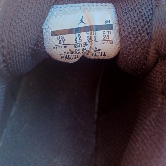 Air Jordens all black size 6 - Picture 4 of 7